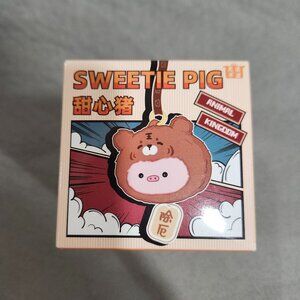 Animal Kingdom Sweetie Pig